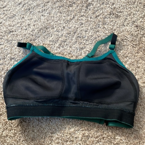 Lole Sports Bra size small - Picture 7 of 7